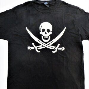 Pirate "Skull and Crossed Swords" T Shirt-Deadstock- Multiple sizes.
